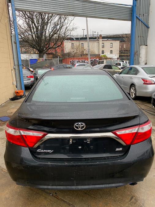 2017 Toyota Camry SE Auto (Natl) photo