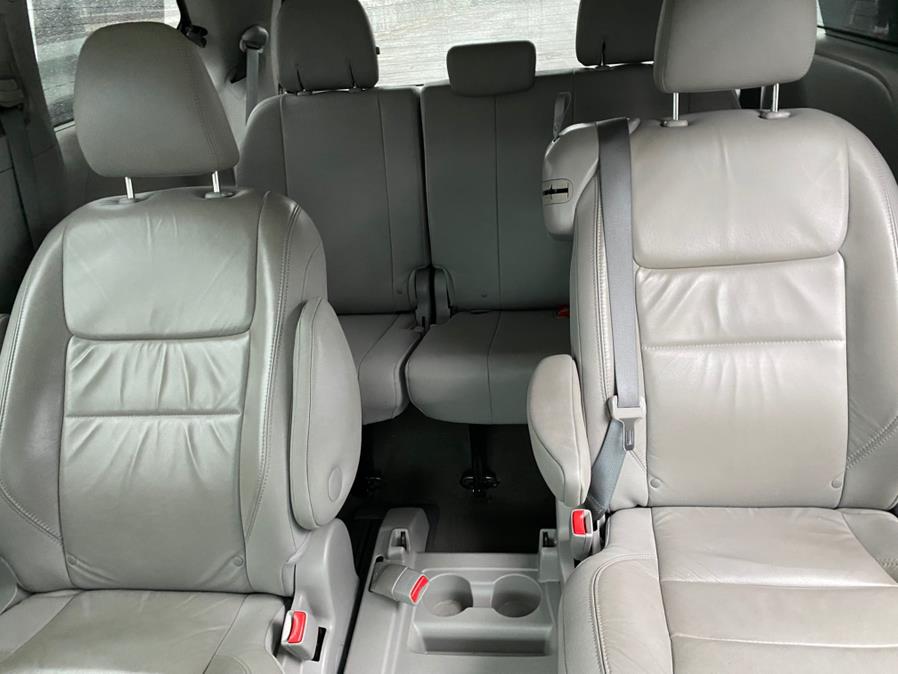 2016 Toyota Sienna 5dr 8-Pass Van XLE Premium  FW photo