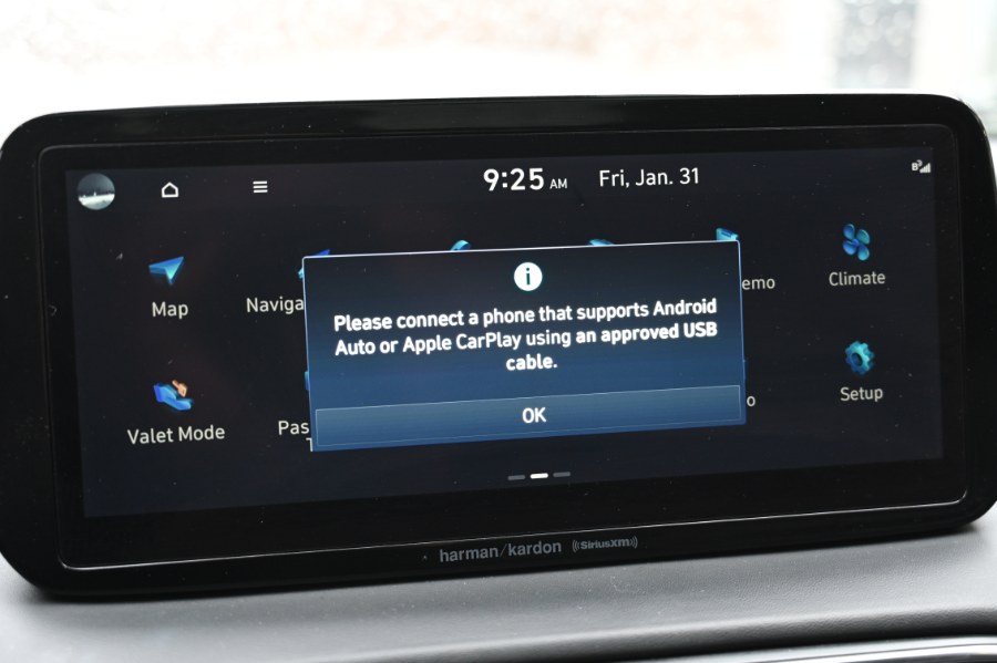 2022 Hyundai Santa Fe Limited AWD photo
