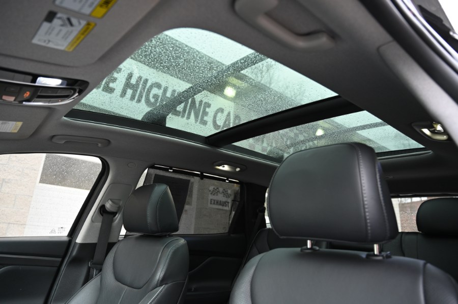 2022 Hyundai Santa Fe Limited AWD photo