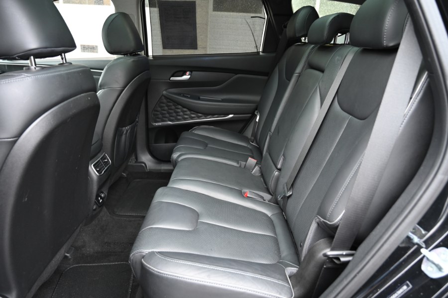 2022 Hyundai Santa Fe Limited AWD photo