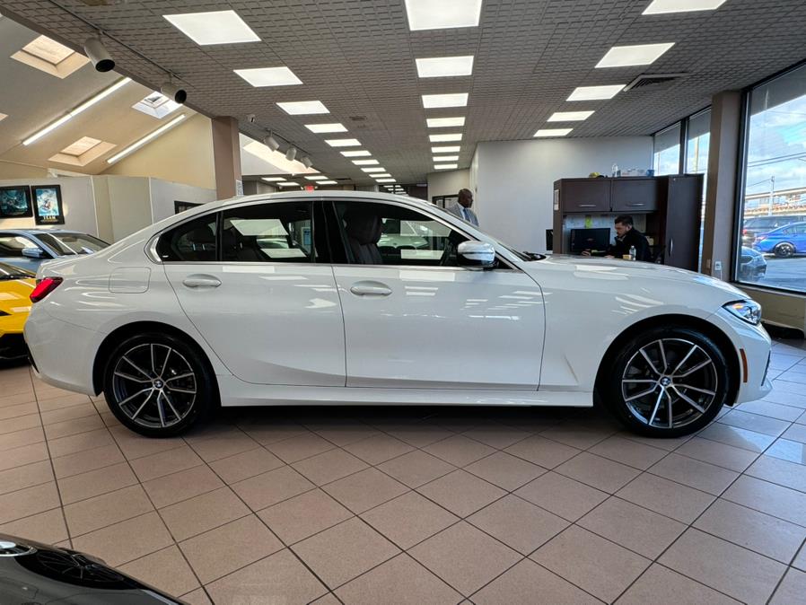 2022 BMW 3-Series 330i xDrive Sedan North Americ photo