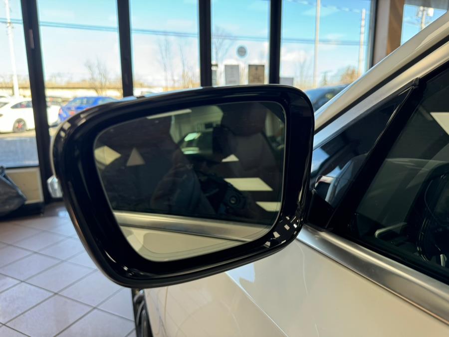 2022 BMW 3-Series 330i xDrive Sedan North Americ photo