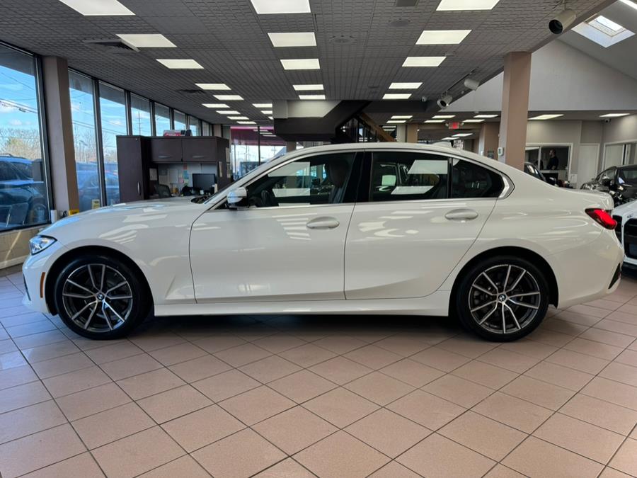 2022 BMW 3-Series 330i xDrive Sedan North Americ photo