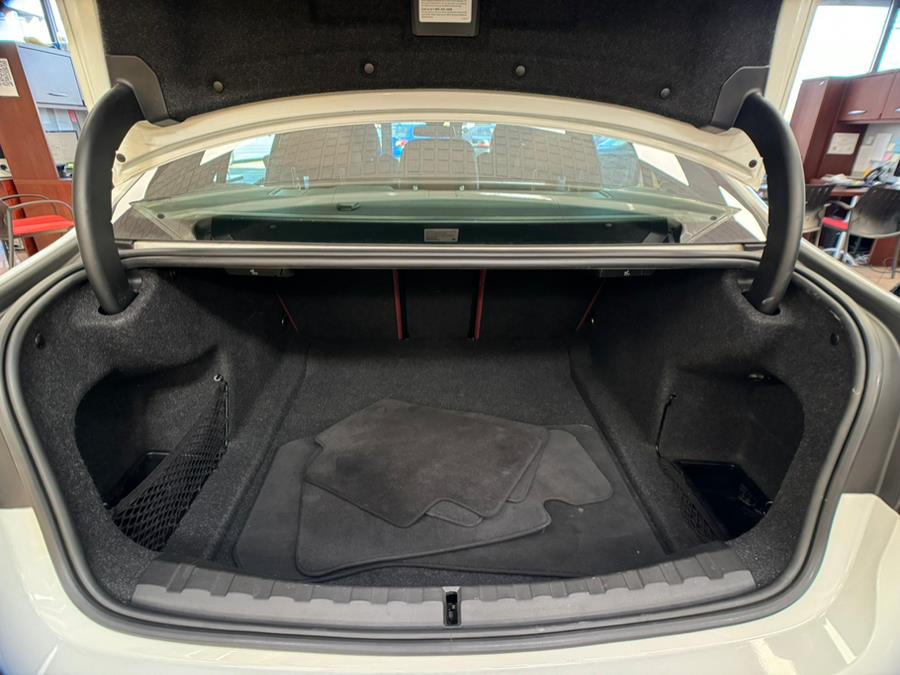 2022 BMW 3-Series 330i xDrive Sedan North Americ photo