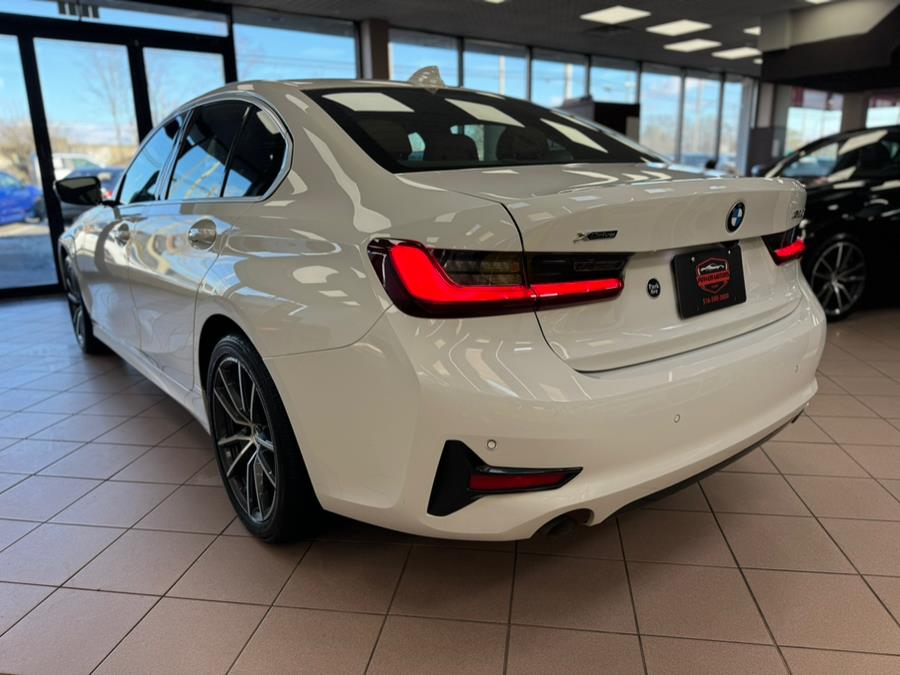 2022 BMW 3-Series 330i xDrive Sedan North Americ photo