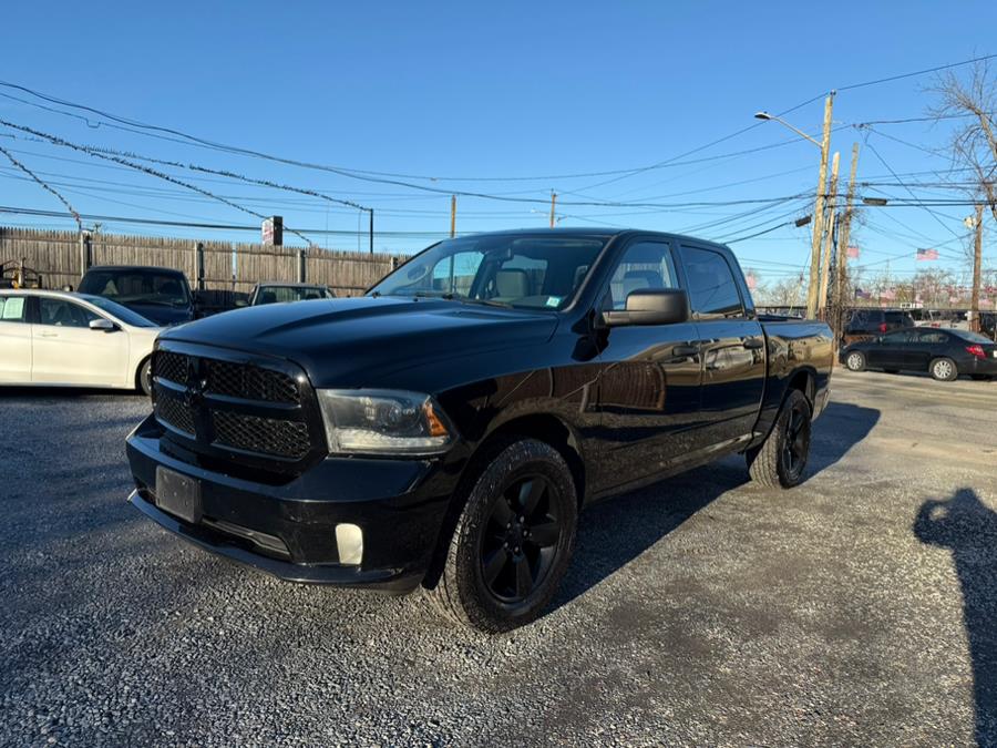 2015 RAM 1500 4WD Crew Cab 140.5