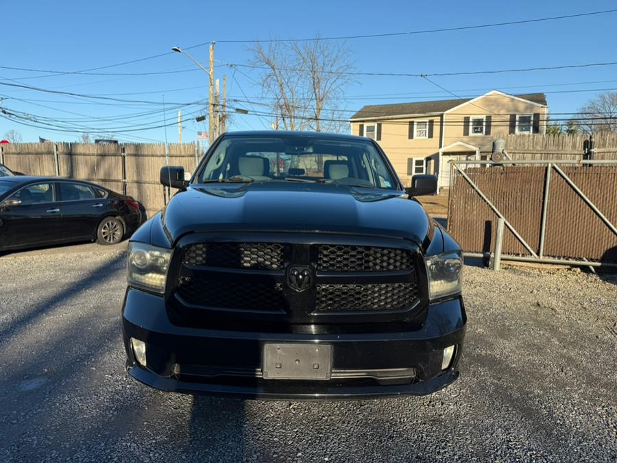 2015 RAM 1500 4WD Crew Cab 140.5