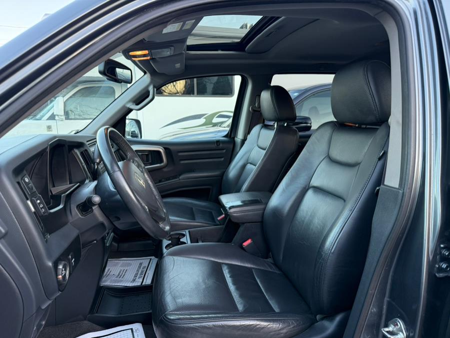 2015 RAM 1500 4WD Crew Cab 140.5