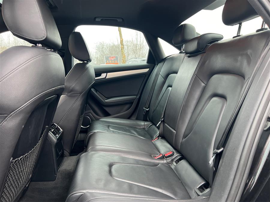 2015 Audi A4 4dr Sdn Man quattro 2.0T Prest photo