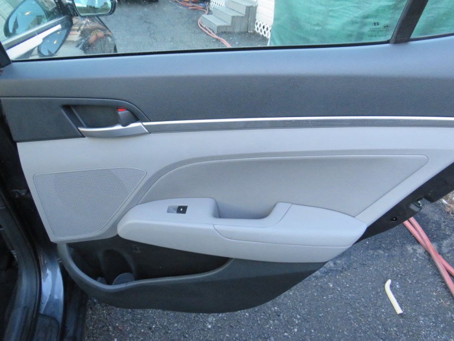 2020 Hyundai Elantra Value Edition IVT SULEV photo
