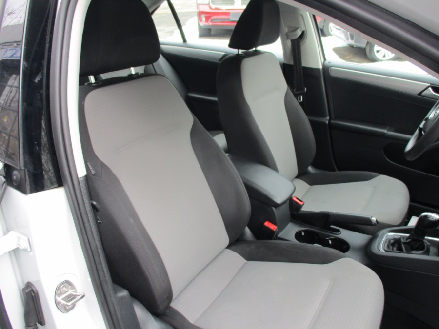 2017 Volkswagen Jetta 1.4T S Auto photo