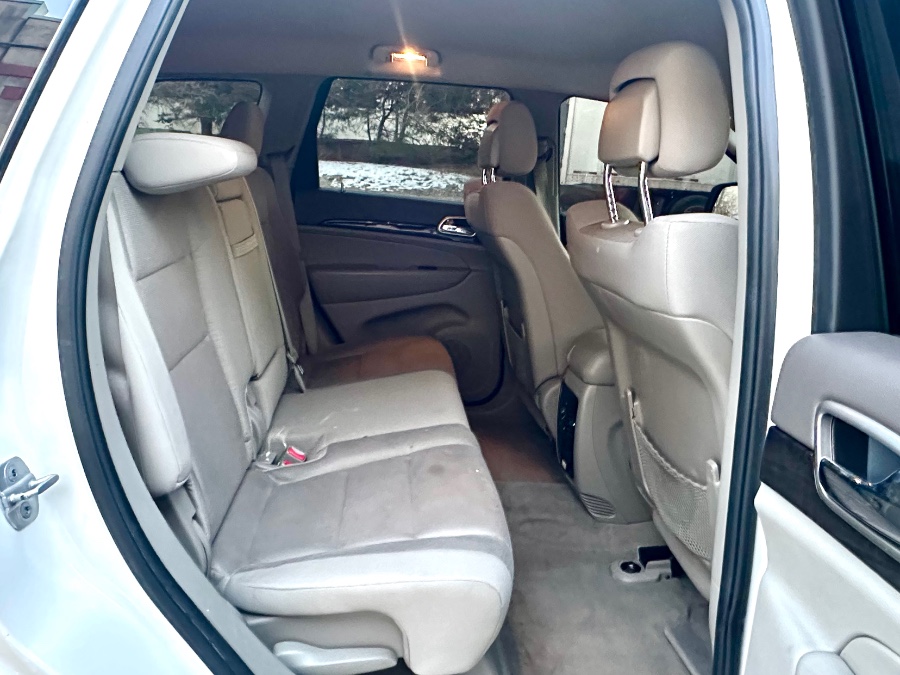 2012 Jeep Grand Cherokee Laredo photo
