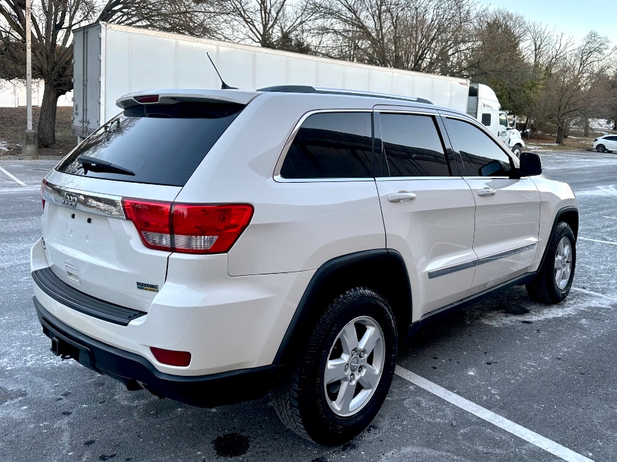 2012 Jeep Grand Cherokee Laredo photo