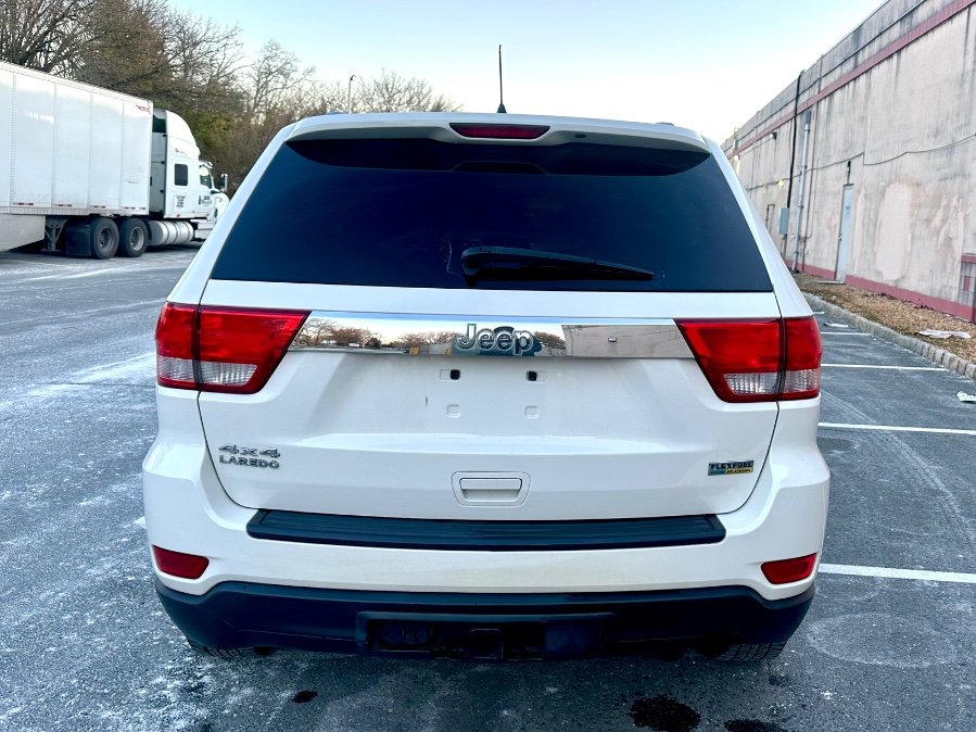 2012 Jeep Grand Cherokee Laredo photo