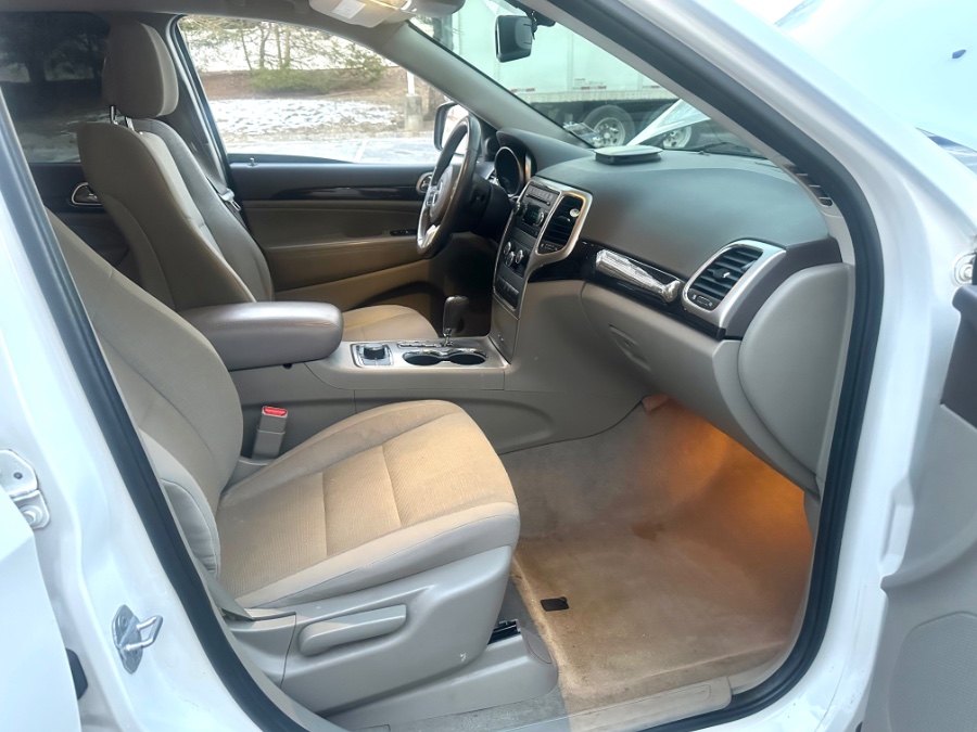 2012 Jeep Grand Cherokee Laredo photo