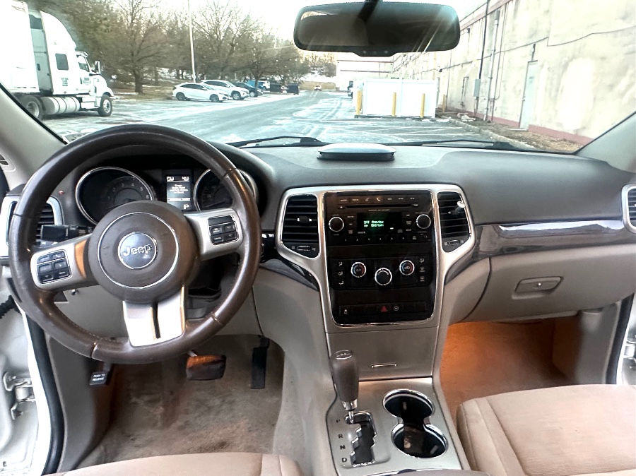 2012 Jeep Grand Cherokee Laredo photo