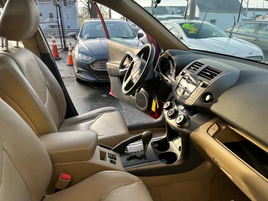 2011 Toyota RAV4 photo