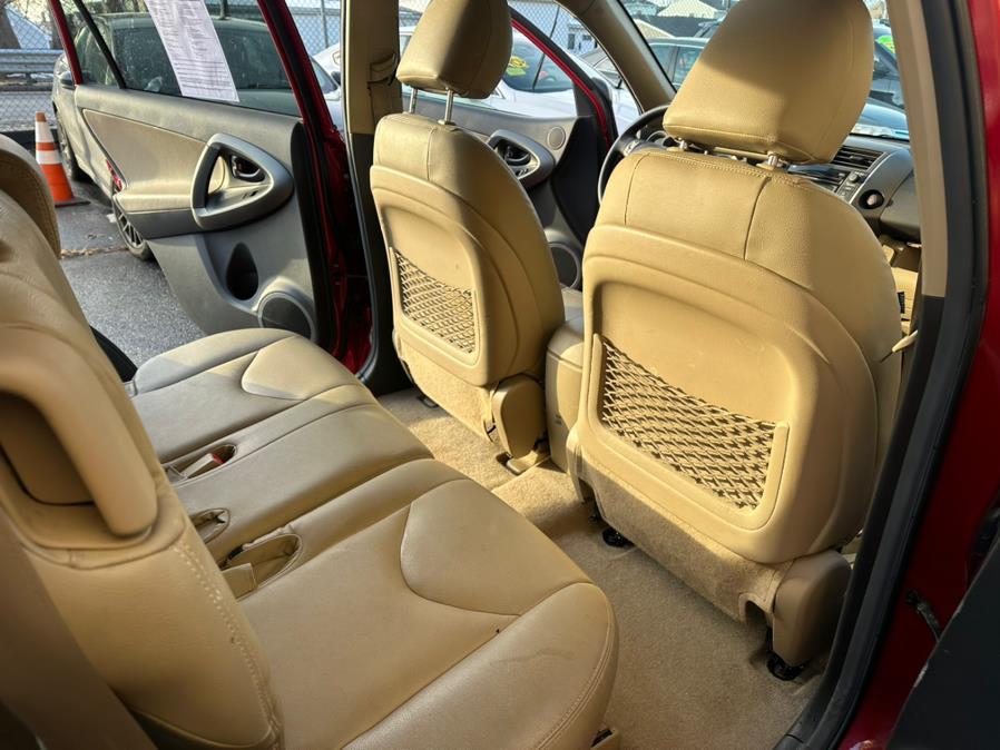 2011 Toyota RAV4 photo