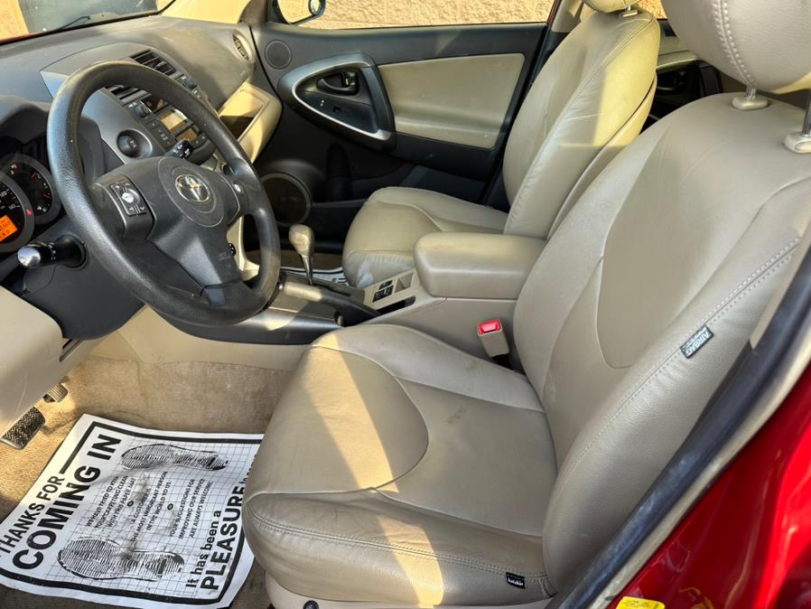 2011 Toyota RAV4 photo