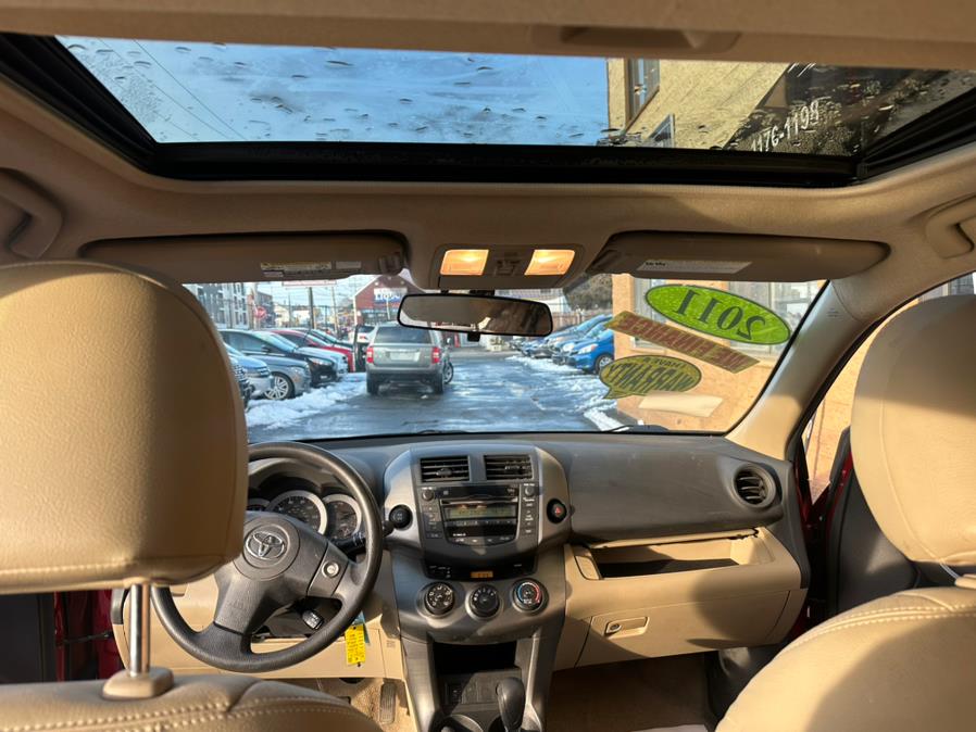 2011 Toyota RAV4 photo