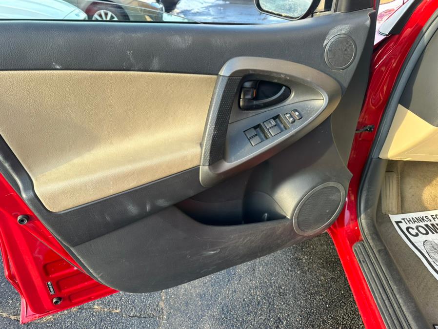 2011 Toyota RAV4 photo