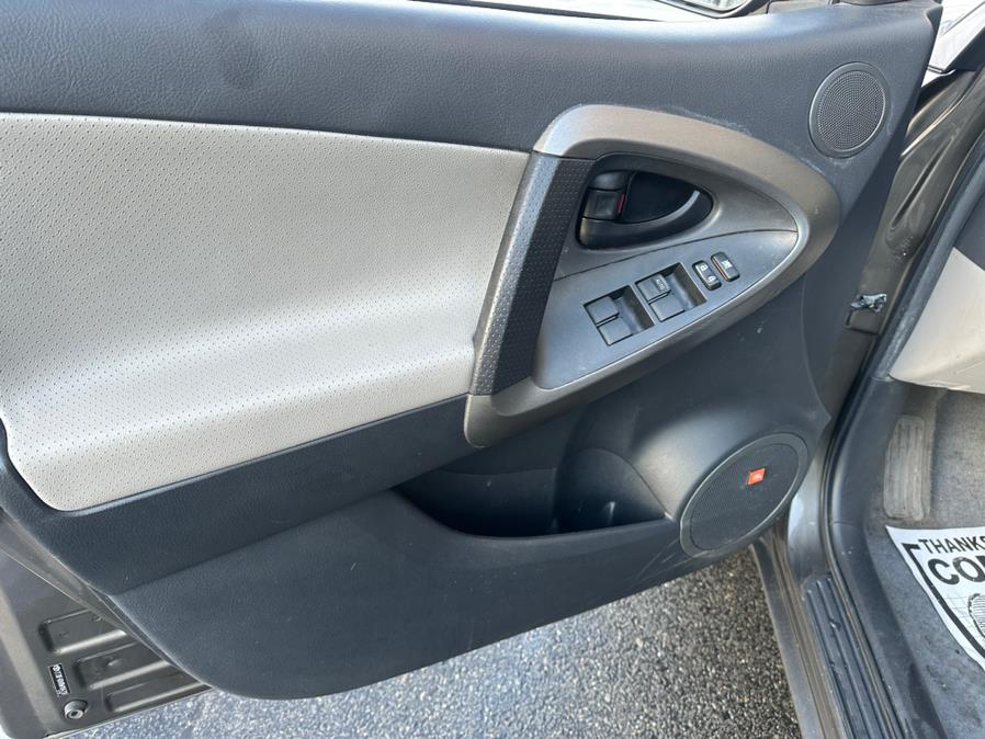 2011 Toyota RAV4 Limited photo