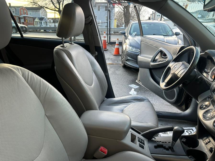 2011 Toyota RAV4 Limited photo