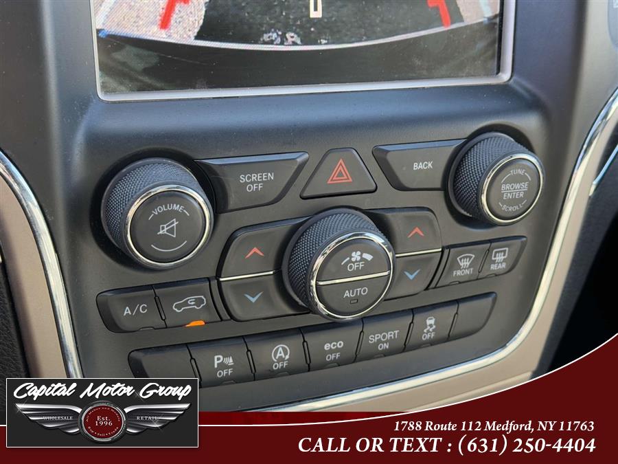 2017 Jeep Grand Cherokee Overland 4x4 photo