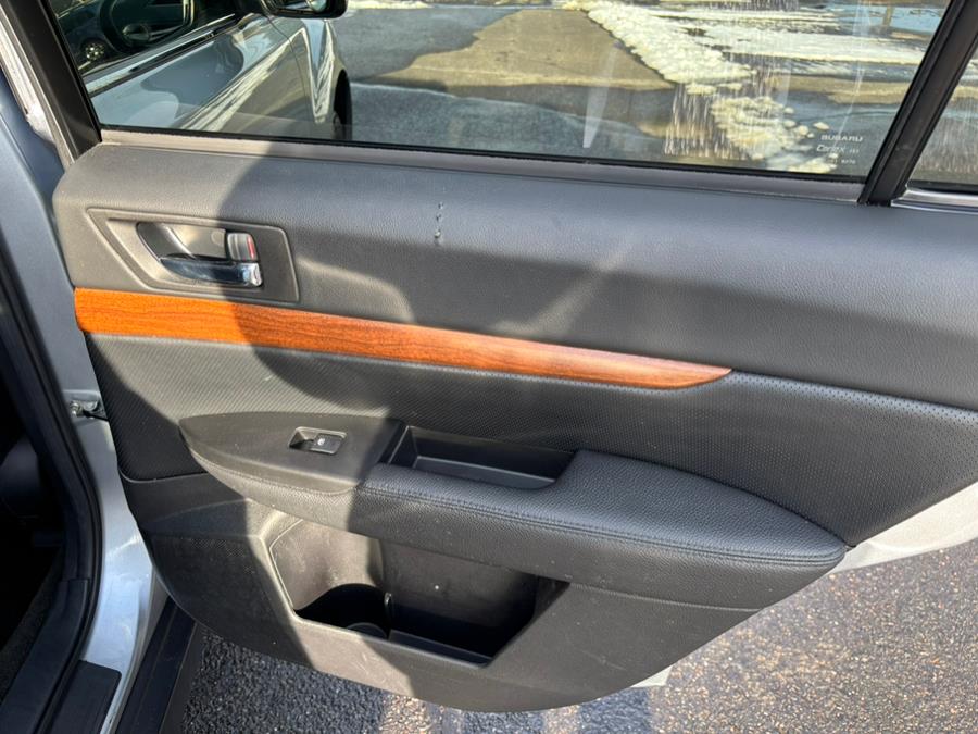 2014 Subaru Outback 2.5i Limited photo