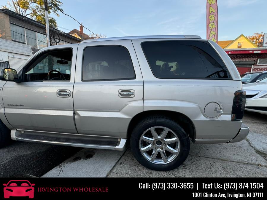 2004 Cadillac Escalade photo
