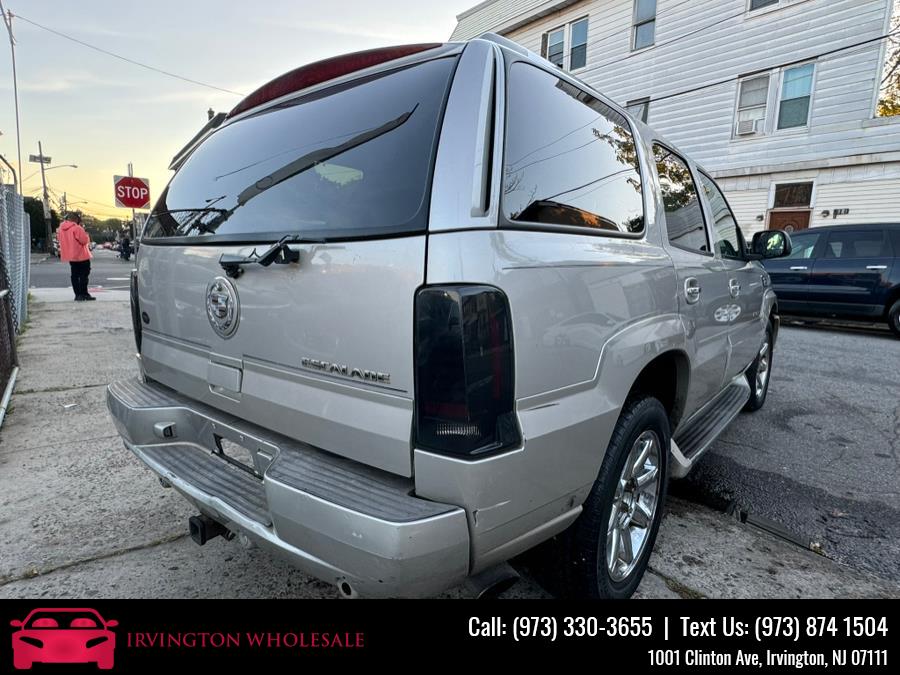 2004 Cadillac Escalade photo