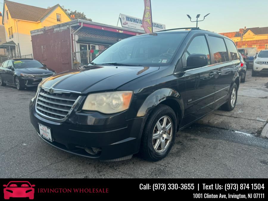 2008 Chrysler Town & Country Touring photo