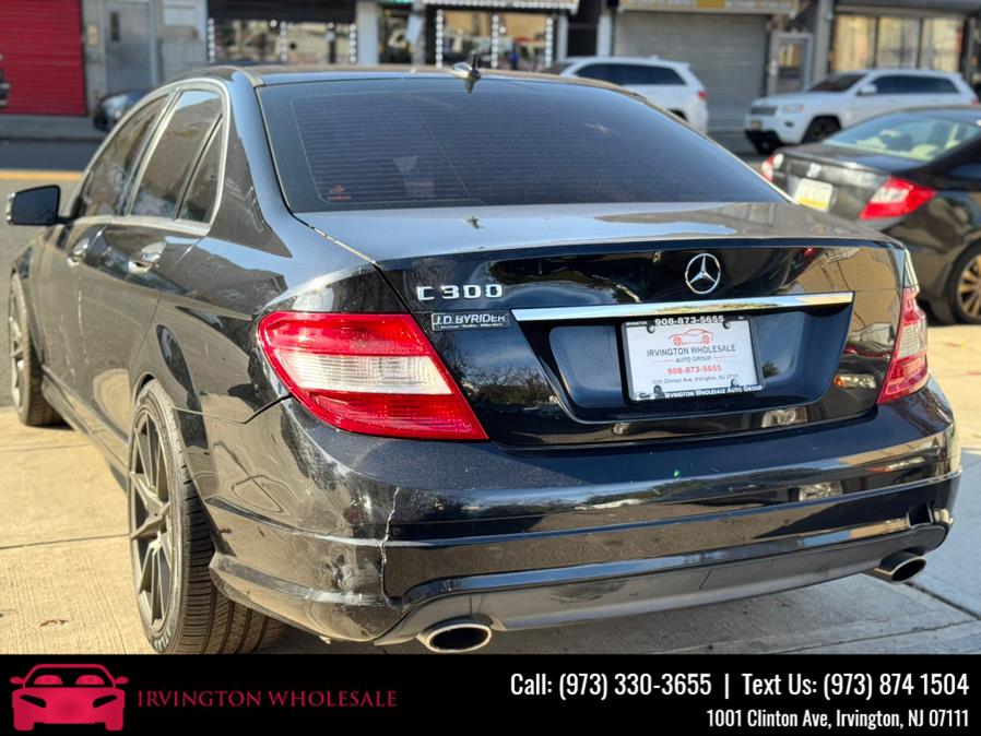 2011 Mercedes-Benz C-Class C300 Luxury photo
