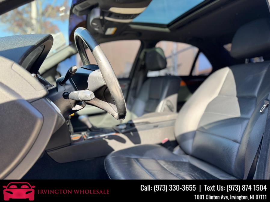 2011 Mercedes-Benz C-Class C300 Luxury photo