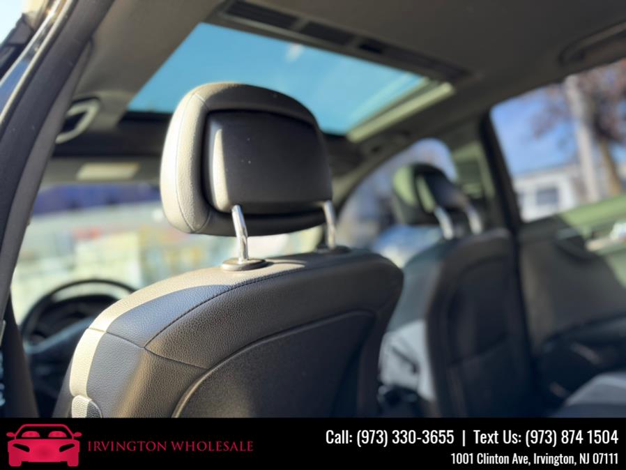 2011 Mercedes-Benz C-Class C300 Luxury photo