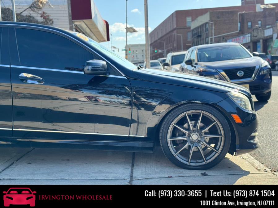 2011 Mercedes-Benz C-Class C300 Luxury photo