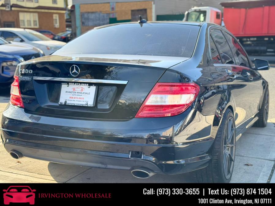 2011 Mercedes-Benz C-Class C300 Luxury photo