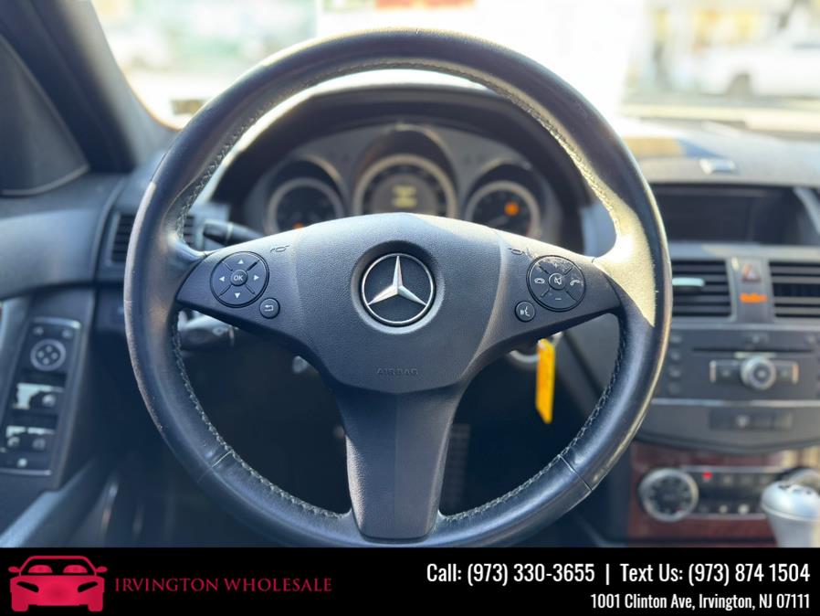 2011 Mercedes-Benz C-Class C300 Luxury photo