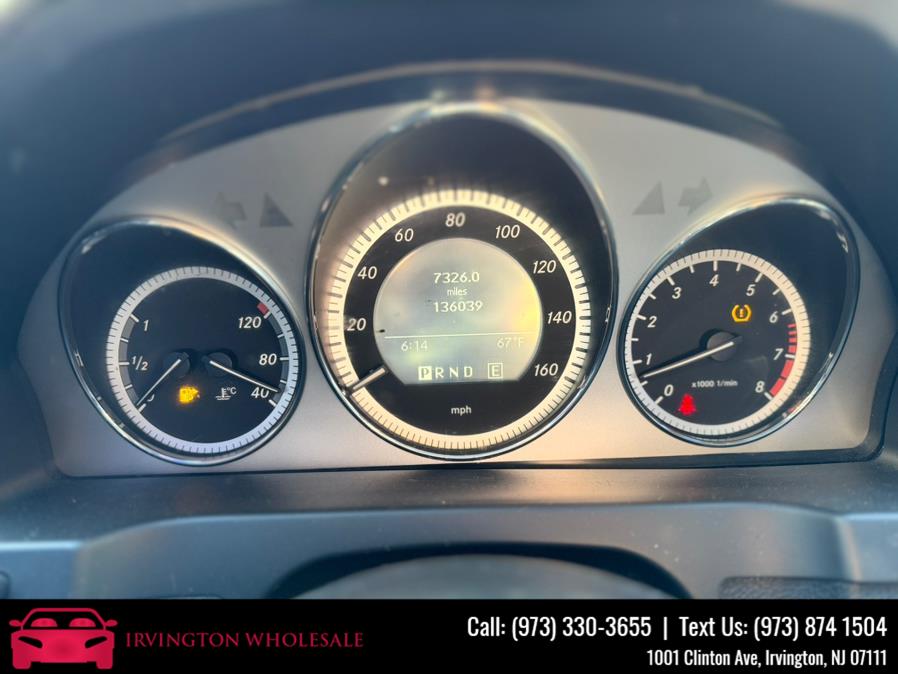 2011 Mercedes-Benz C-Class C300 Luxury photo