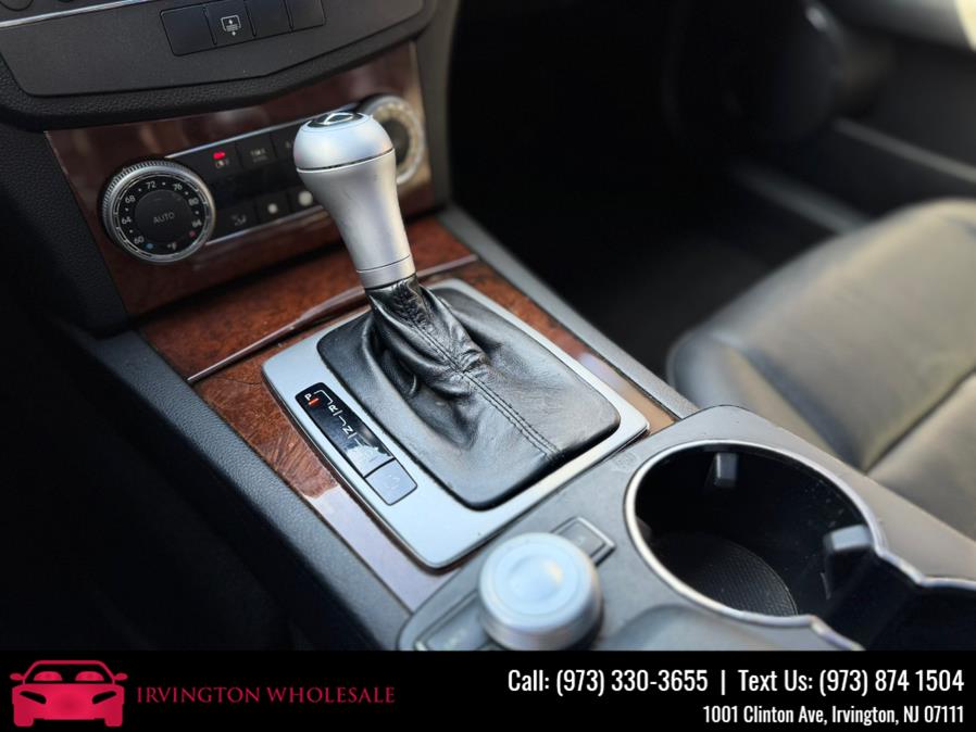 2011 Mercedes-Benz C-Class C300 Luxury photo