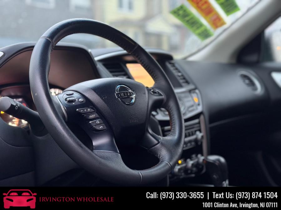 2015 Nissan Pathfinder 4WD 4dr S photo