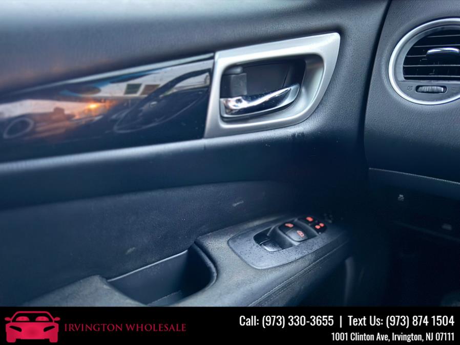 2015 Nissan Pathfinder 4WD 4dr S photo