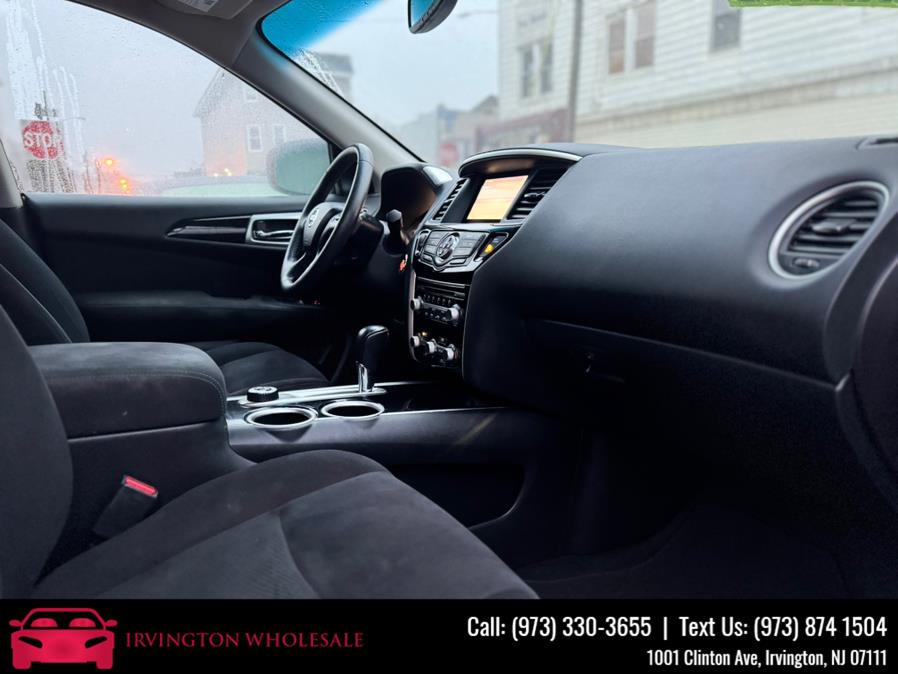 2015 Nissan Pathfinder 4WD 4dr S photo
