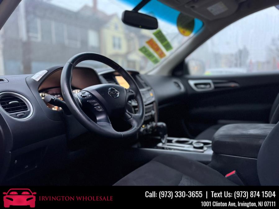 2015 Nissan Pathfinder 4WD 4dr S photo