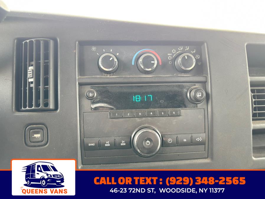 2011 Chevrolet Express 3500 3500 photo
