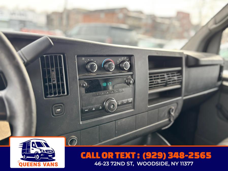 2011 Chevrolet Express 3500 3500 photo