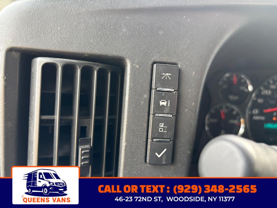 2011 Chevrolet Express 3500 3500 photo