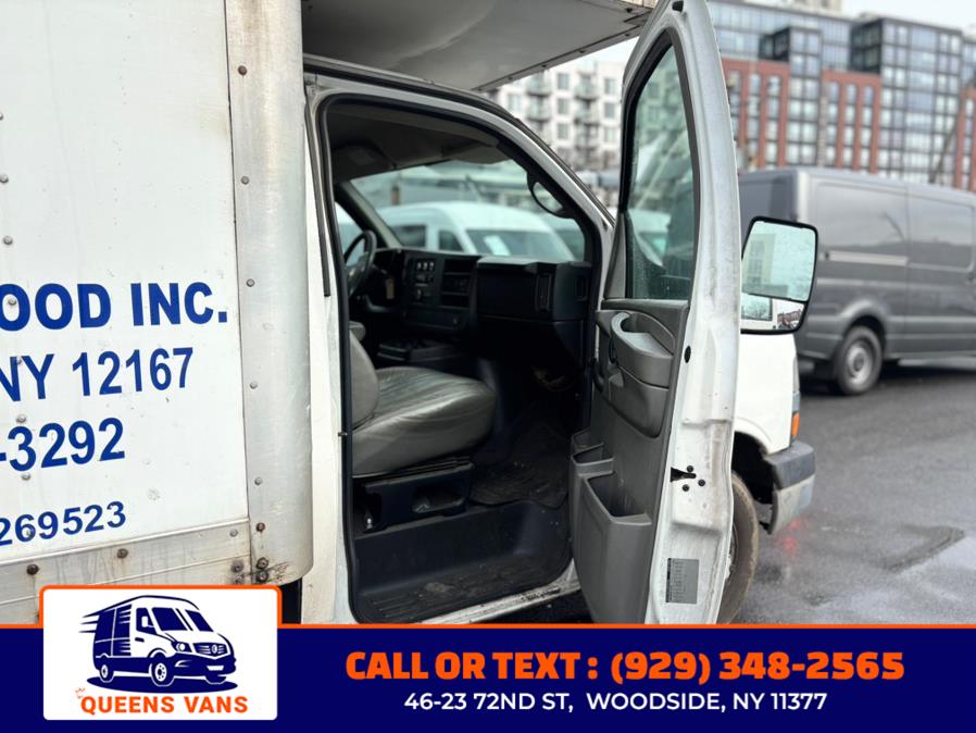 2011 Chevrolet Express 3500 3500 photo