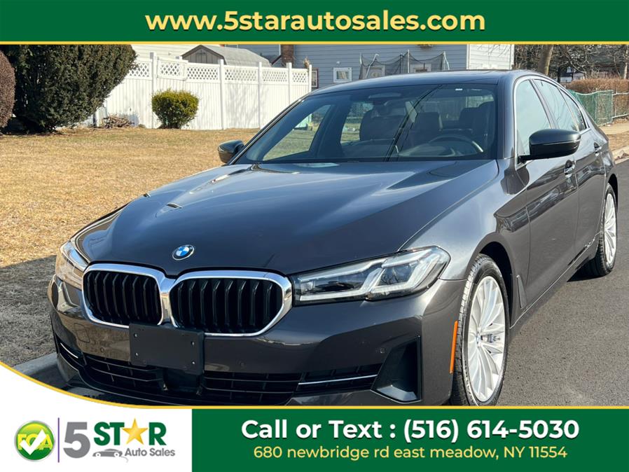 2022 BMW 5-Series 530i xDrive Sedan photo